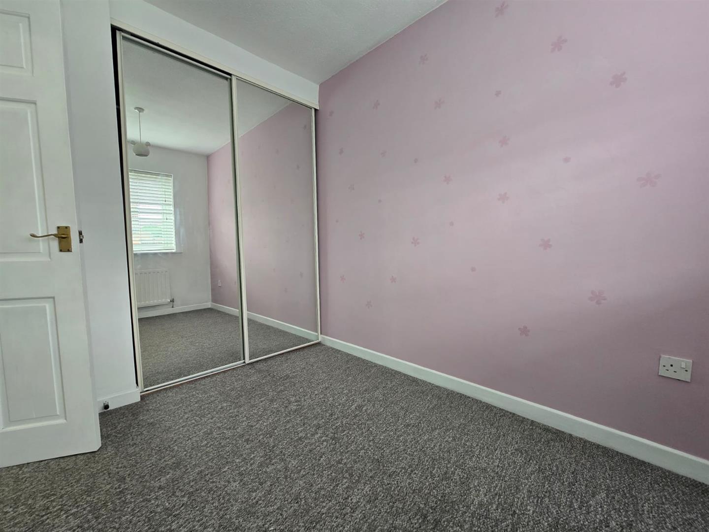 Peregrine Grove, Kidderminster